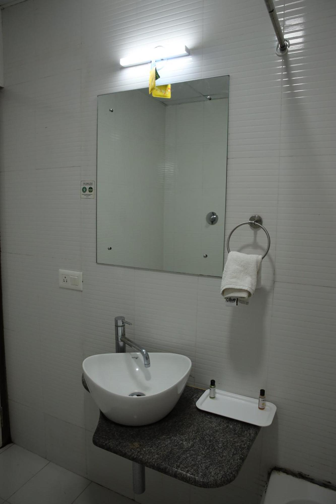 Olive Zip Rest House Road By Embassy Group Bangalore Esterno foto