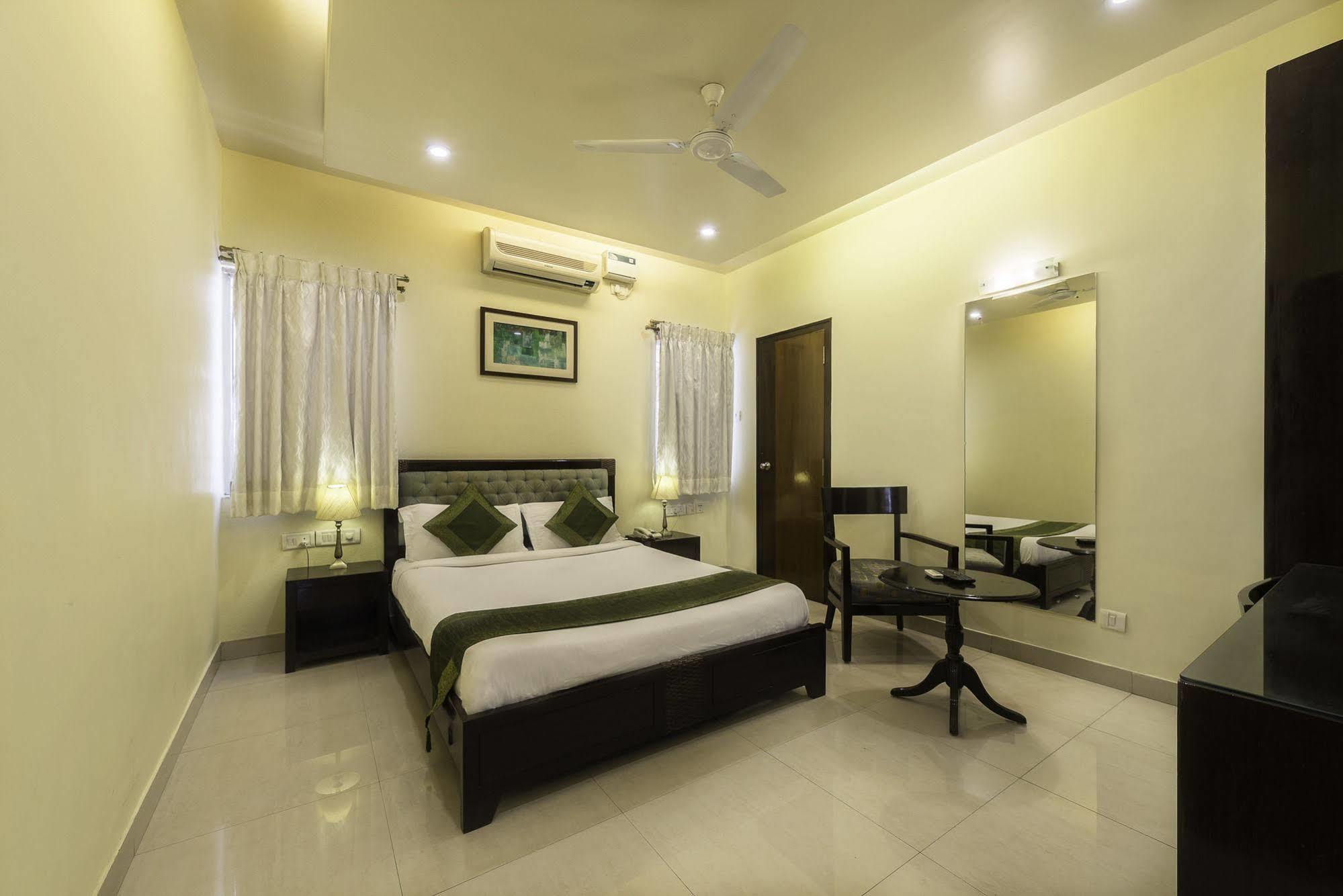 Olive Zip Rest House Road By Embassy Group Bangalore Esterno foto